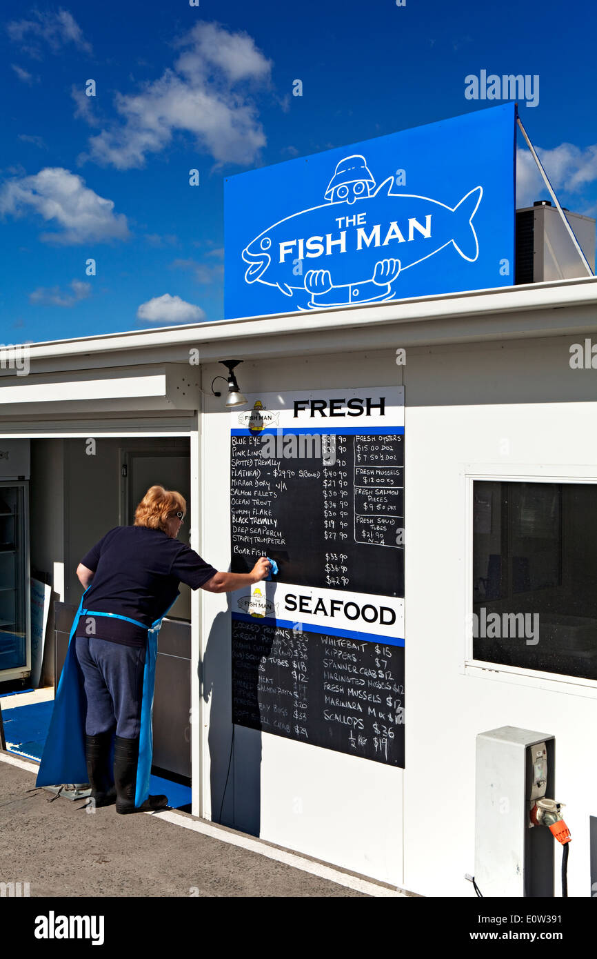 Hobart Australia / The Fish Man fish punt eatery at Hobart`s Constitution Dock Stock Photo Alamy